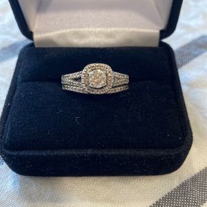 Women’s diamond and white gold engagement set